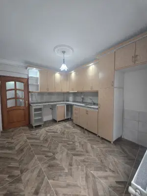 KRİPTO EMLAK VE GAYRİMENKUL'DEN MÜKEMMEL KONUMDA ARA KAT 2+1