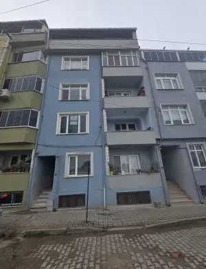 KRİPTO EMLAK VE GAYRİMENKUL'DEN MÜKEMMEL KONUMDA ARA KAT 2+1